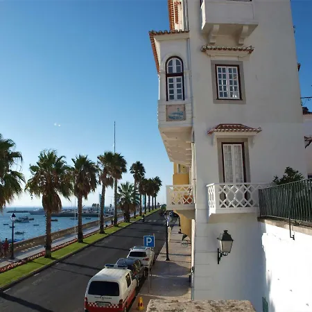 Superb Sea Walking Distance De