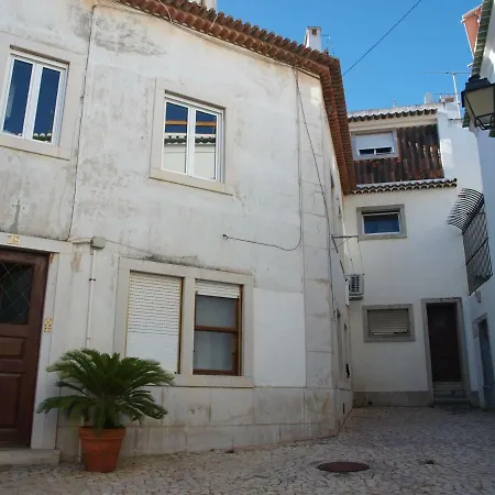 Superb Sea Walking Distance De Apartment *